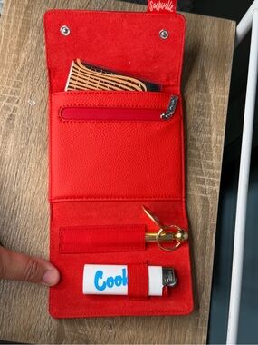 Sakville Glossy Red Patent Bifold Wallet for Smokers
